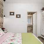 Aurania Villa *