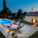 Villa Aurania